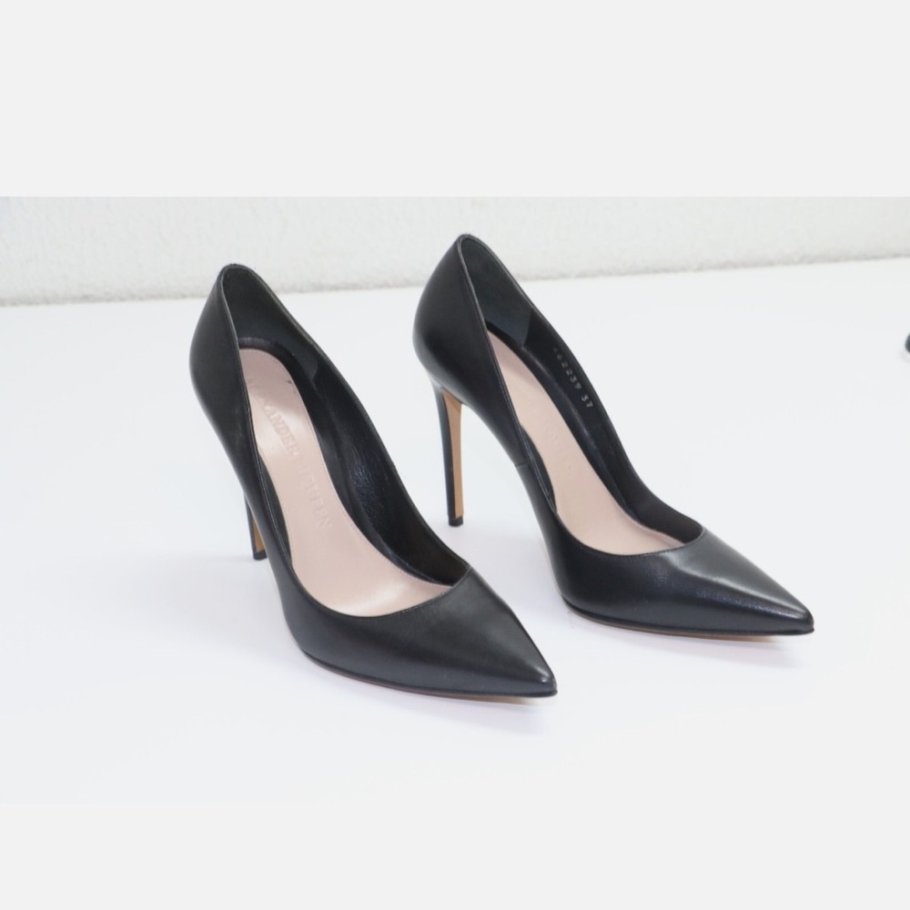 Alexander McQueen Black Pointed Heels